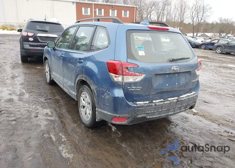 2019 Subaru Forester z USA, uszkodzony, nr VIN JF2SKACC8KH562619